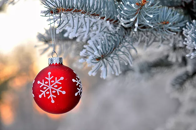 O Natal se aproxima, contudo existe um vazio, há uma cadeira desocupada.