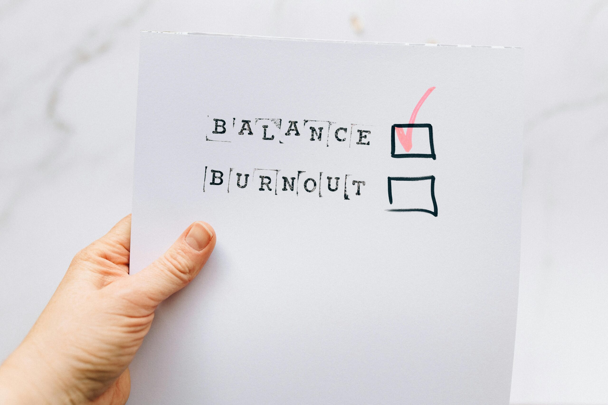 Burnout silencioso: por que 2026 vai exigir atenção especial ao cansaço invisível